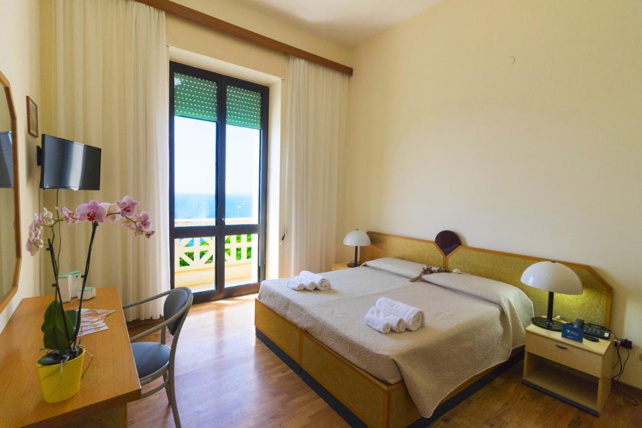 Albergo Palazzo Santa Cesarea Terme Extérieur photo