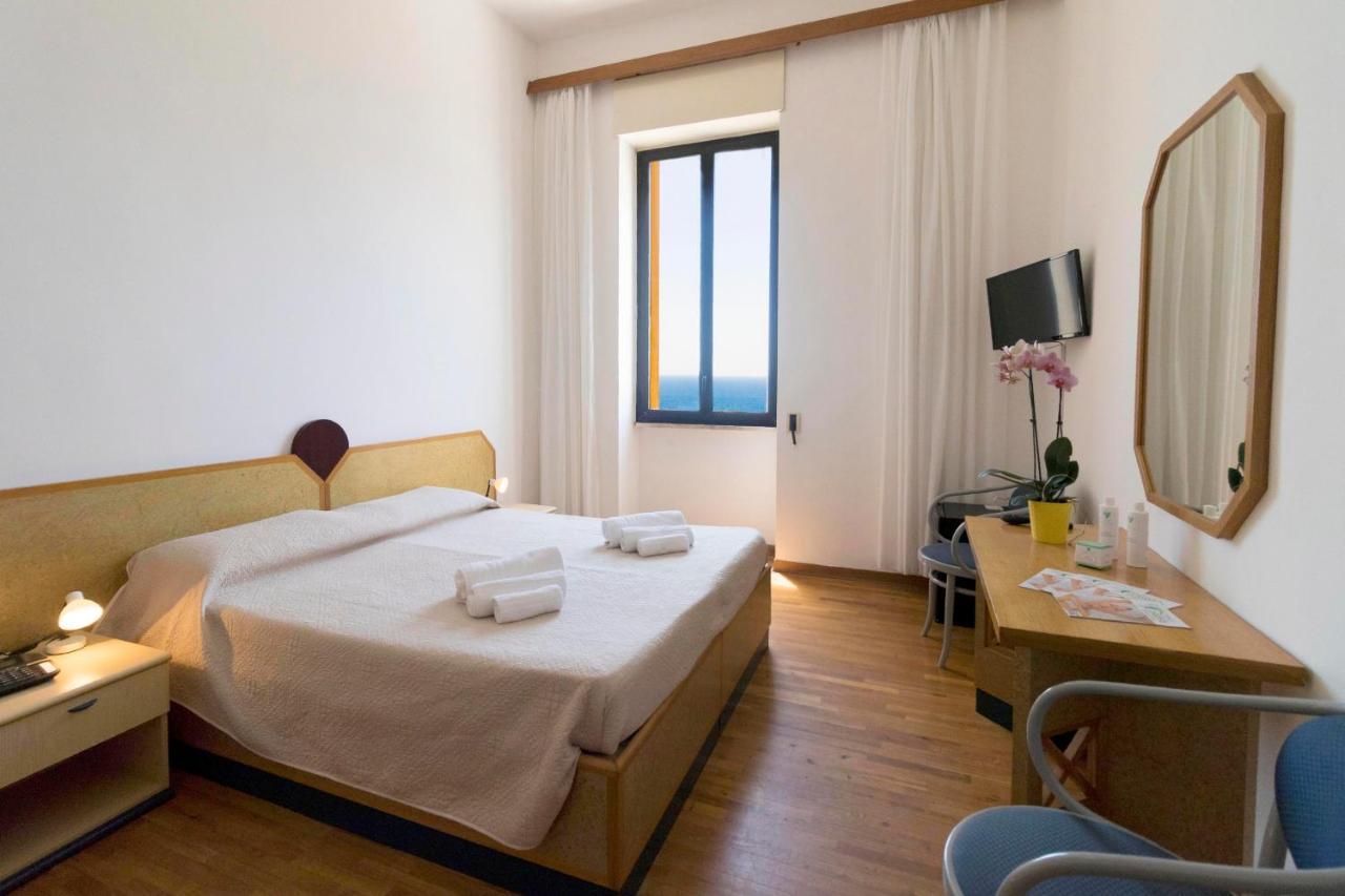 Albergo Palazzo Santa Cesarea Terme Extérieur photo